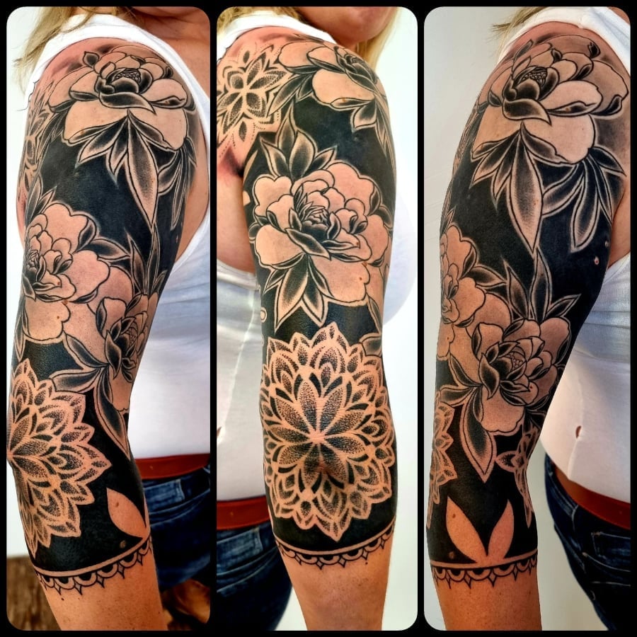 Mandala stílusú tetoválás a Pinker Tattoo galériából